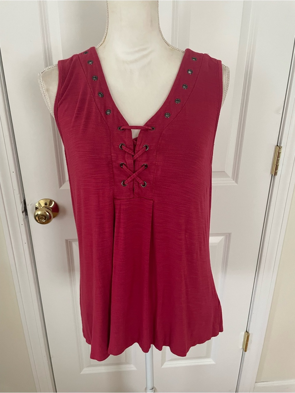 Cupio Lace-Up V-Neck Sleeveless Tank Top in Raspberry